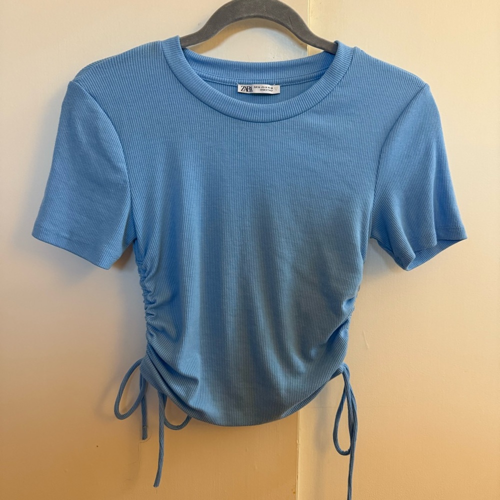 Zara Size Medium Blue Crop Ruched Side Tie Shirt